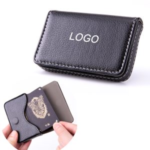 The artificial leather exterior of this business card holder boasts a luxurious texture that is a pleasure to touch.