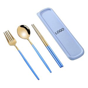 Built with high-quality stainless steel, our cutlery set is designed for durability and resistance to rust, making it a reliable choice for outdoor dining.