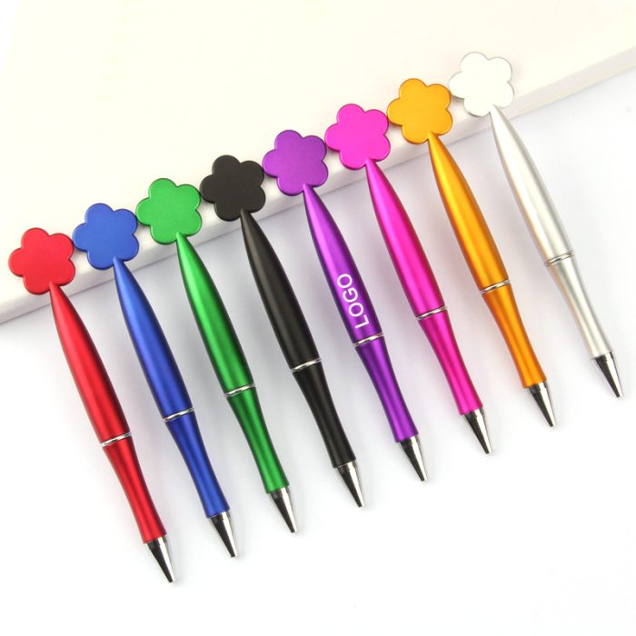 Introducing the exquisite ballpoint pen with a delicate flower-shaped top!